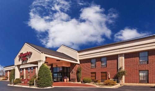 Hampton Inn By Hilton Clarksville — Property