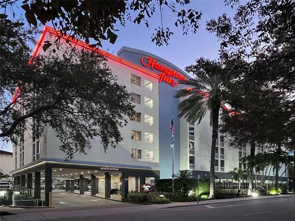 Hampton Inn By Hilton Coconut Grove Coral Gables Miami Miami Florida — Property