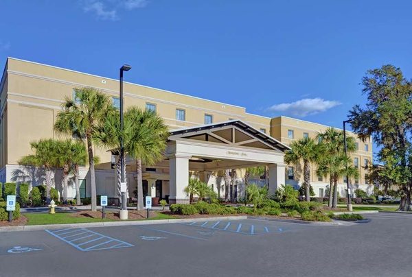 Hampton Inn Charleston Daniel Island — Property