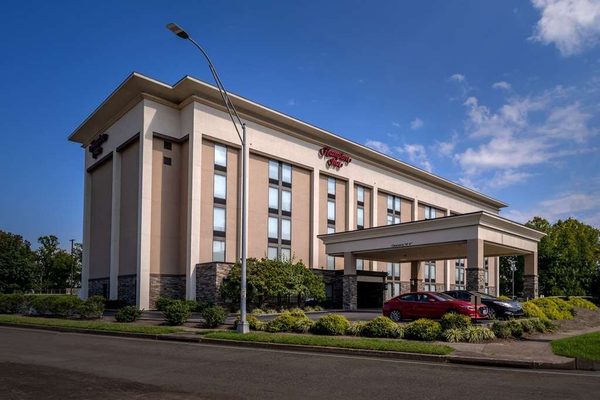 Hampton Inn Charleston downtown — Property
