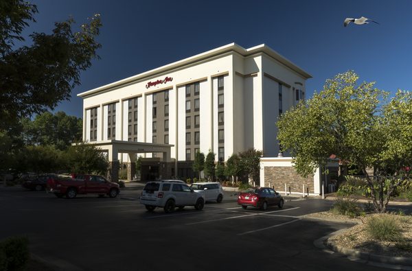 Hampton Inn Columbia I 26 Harbison Blvd — Property