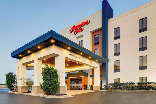 Hampton Inn Cumming — Property
