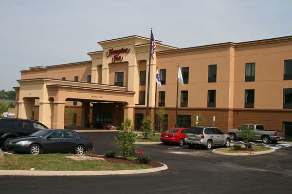 Hampton Inn Dandridge — Property