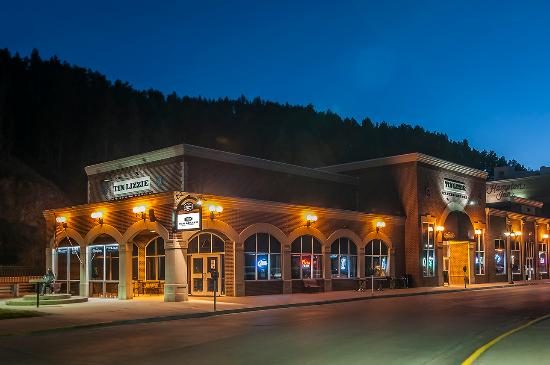 Hampton Inn Deadwood At Tin Lizzie Gaming Resort — Property