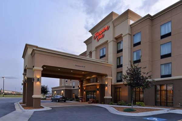 Hampton Inn Evanston — Property