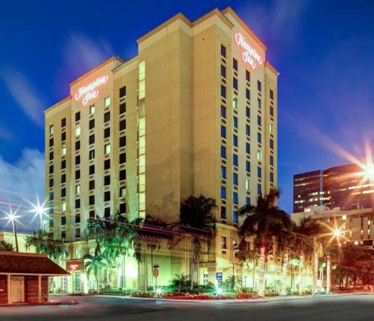 Hampton Inn Ft Lauderdale Downtown Las Olas Area — Property