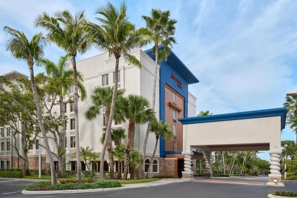 Hampton Inn Ft Lauderdale Plantation — Property