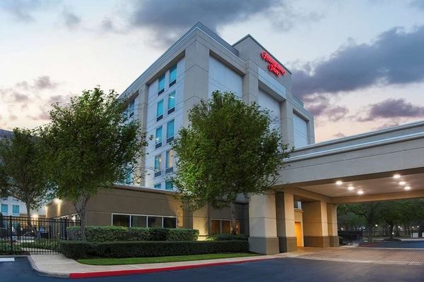 Hampton Inn Houston Near The Galleria — Property