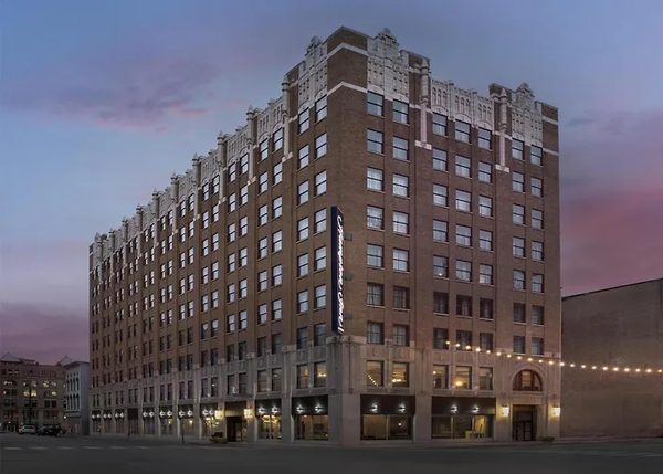 Hampton Inn Indianapolis Downtown Across From Circle Centre Indianapolis Indiana — Property