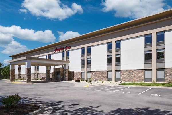 Hampton Inn Janesville — Property