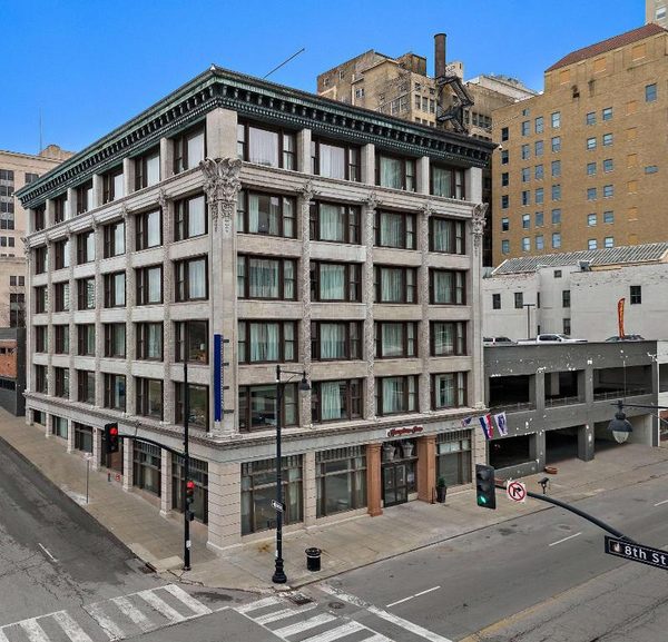 Hampton Inn Kansas City Downtown Financial District — Property