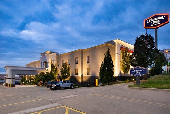 Hampton Inn Kansas City Northeast — Property