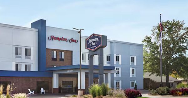 Hampton Inn Kansas City Northeast — Property