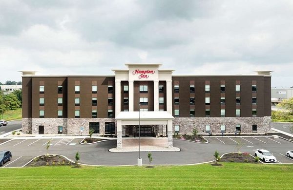 Hampton Inn Lebanon — Property