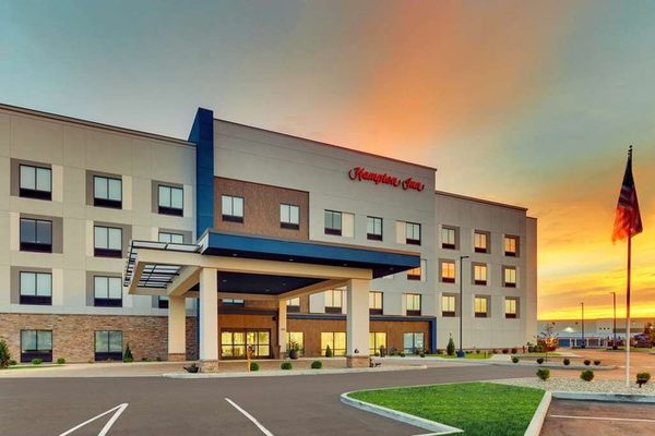 Hampton Inn Lebanon — Property