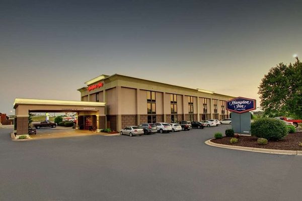 Hampton Inn Lebanon — Property