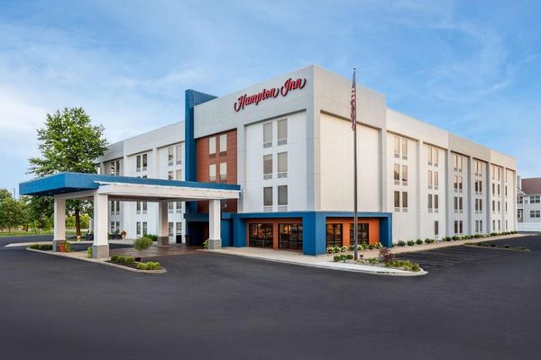 Hampton Inn Louisville Airport — Property