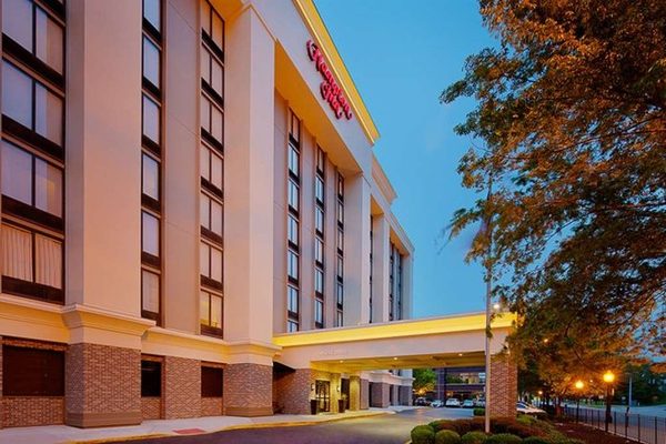 Hampton Inn Louisville Downtown — Property