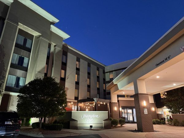 Hampton Inn Louisville East Hurstbourne — Property