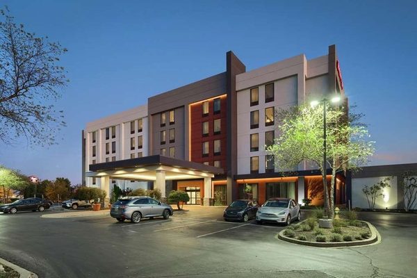 Hampton Inn Louisville Northeast — Property