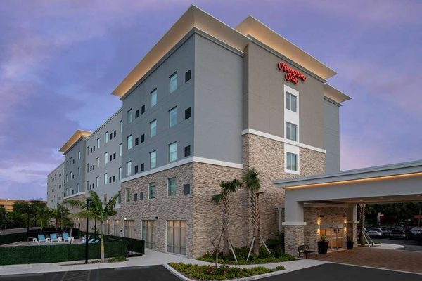 Hampton Inn Miami Airport East Miami Florida — Property