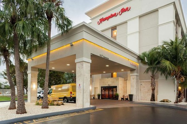 Hampton Inn Miami Dadeland — Property