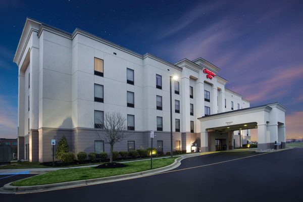 Hampton Inn Middletown — Property