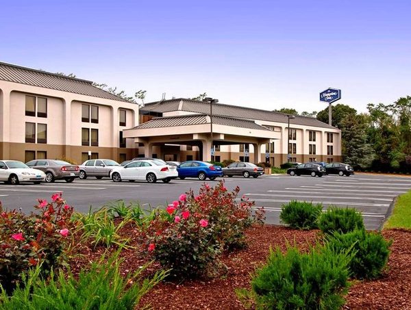 Hampton Inn Milford — Property