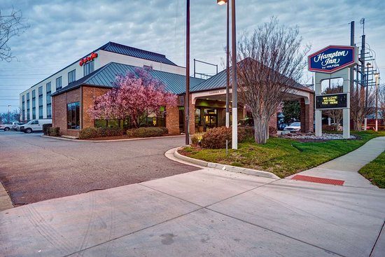 Hampton Inn Norfolk Naval Base — Property