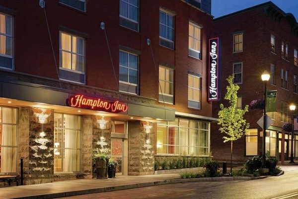 Hampton Inn St Albans — Property