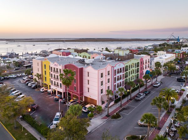 Hampton Inn Suites Amelia Island Historic Harbor Front — Property