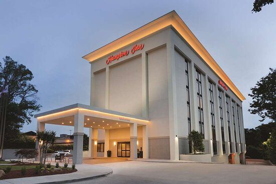 Hampton Inn Suites Atlanta Buckhead Place — Property