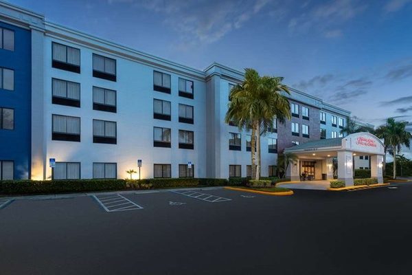Hampton Inn Suites Boynton Beach — Property