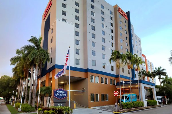 Hampton Inn Suites by Hilton Miami Airport South Blue Lagoon Miami Florida — Property