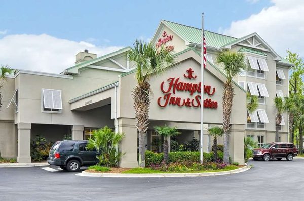 Hampton Inn Suites Charleston West Ashley — Property
