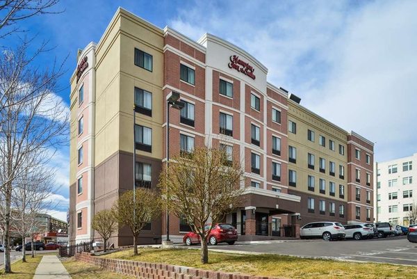 Hampton Inn Suites Denver Speer Boulevard — Property