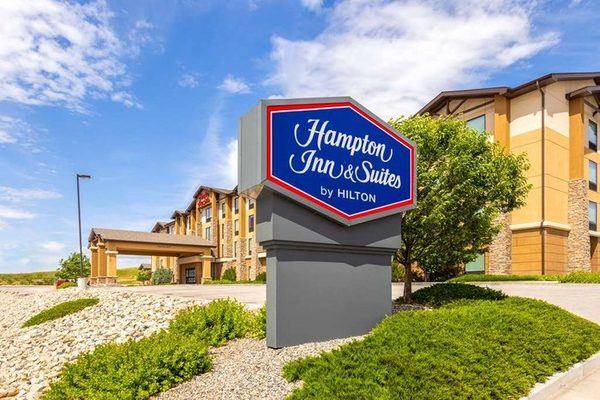Hampton Inn Suites Douglas — Property