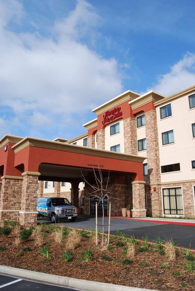 Hampton Inn Suites Folsom — Property