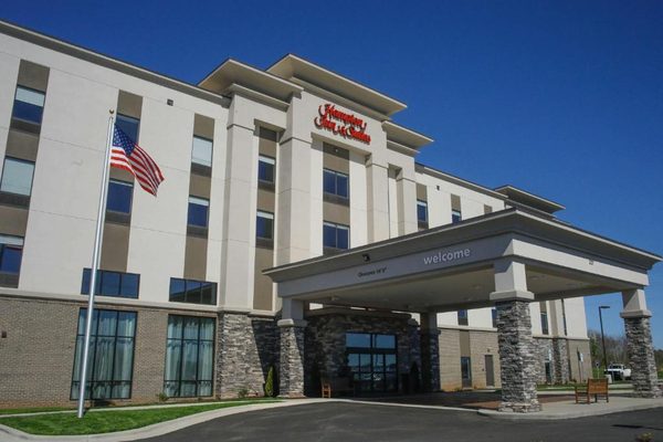 Hampton Inn Suites Forest City — Property