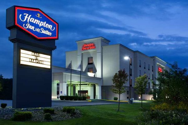 Hampton Inn Suites Grove City — Property