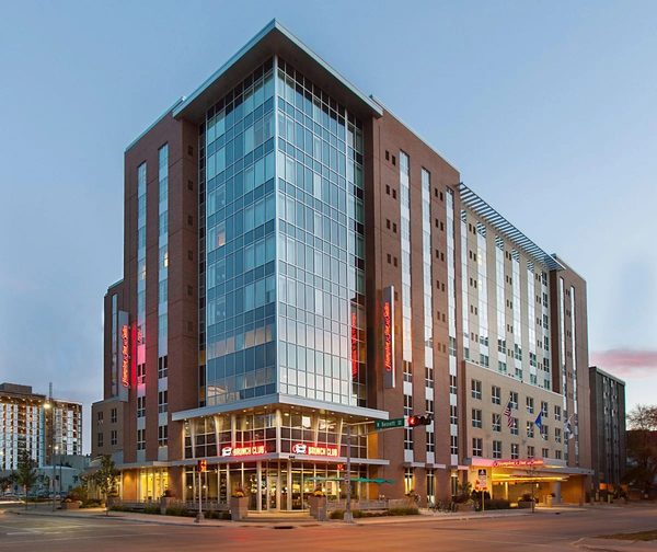 Hampton Inn Suites Madison Downtown Madison Wisconsin — Property