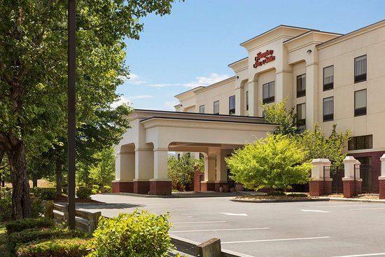 Hampton Inn Suites Manchester Bedford — Property