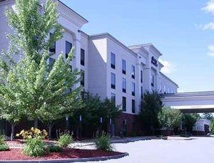 Hampton Inn Suites Manchester Bedford — Property