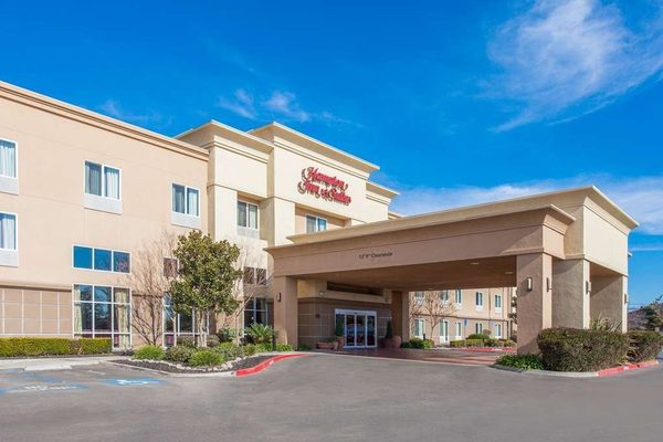 Hampton Inn Suites Merced — Property