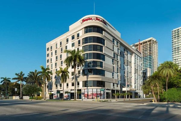Hampton Inn Suites Miami Wynwood Design District Miami Florida — Property