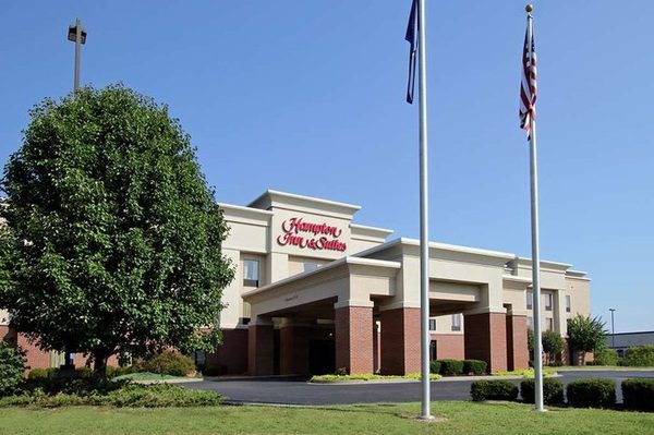 Hampton Inn Suites Murray — Property