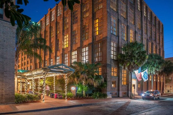 Hampton Inn Suites New Orleans convention Center — Property