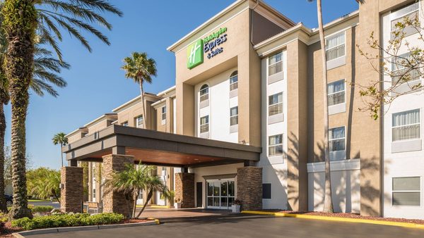 Hampton Inn Suites Orlando Airport Gateway Village — Property