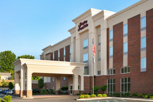 Hampton Inn Suites Parkersburg Downtown — Property