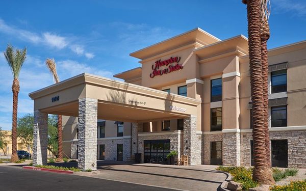 Hampton Inn Suites Phoenix scottsdale On Shea Boulevard — Property